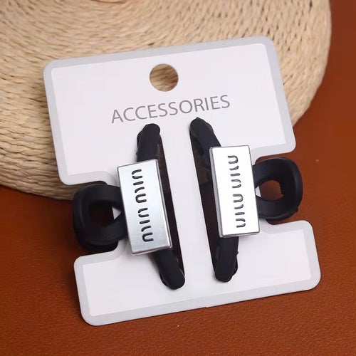 2-Piece Set Minimalistic Hair Clip