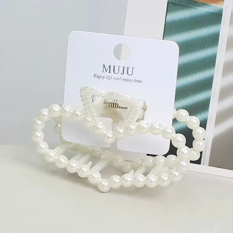 Dunia Pearl Love Hair Claw Clip